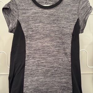 lululemon athletica Heathered Gray and Black Short Sleeve Tee